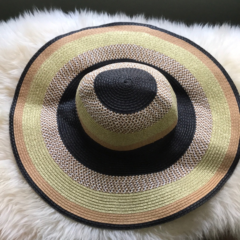Saks Fifth Avenue Sun Hat